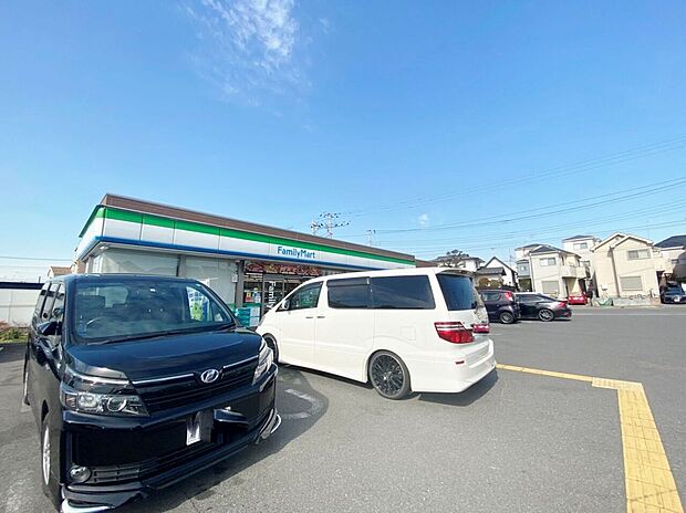 ファミリーマート大門上店まで約750m