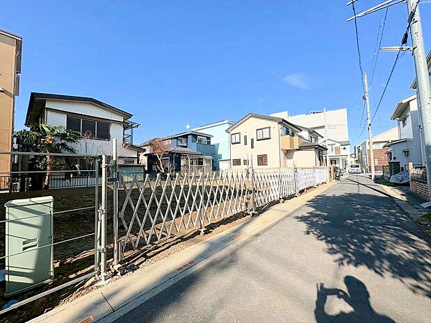 小・中学校まで徒歩10分でお子様の通学も安心です。(令和8年4月 撮影)