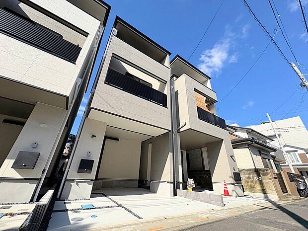 プライバシーに配慮した2階リビング設計。(令和8年9月撮影)