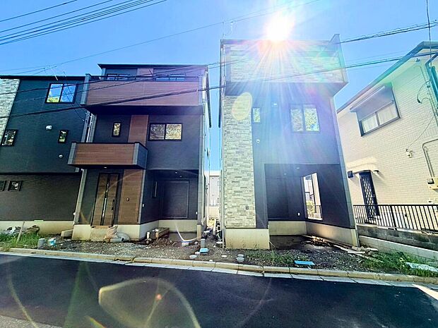 賑わいから程よく離れた落ち着いた住環境。(令和8年10月撮影)