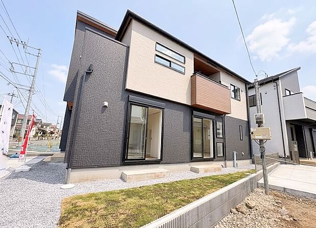 敷地面積58坪以上の4LDKのお住まい。堂々とした佇まいを演出できる広い敷地です。