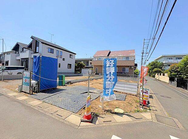 LDKは広々18帖。食洗器付きのシステムキッチンは家事も時短できます。(令和8年5月 撮影)