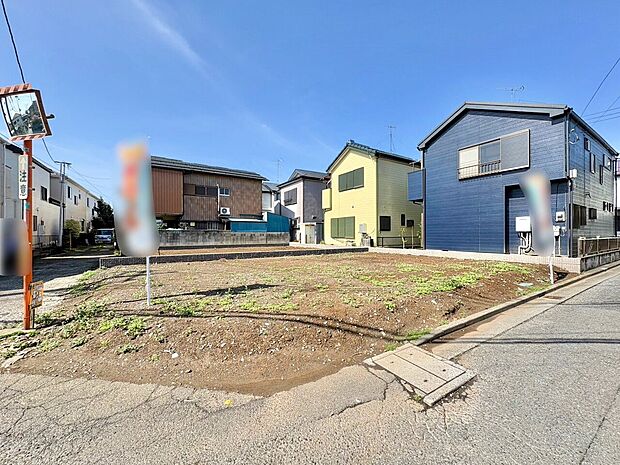 小学校まで徒歩7分でお子様の通学も安心です。