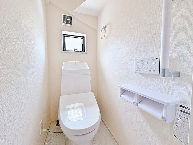 白を基調に飽きのこない空間は、質感豊かな仕上がりです。