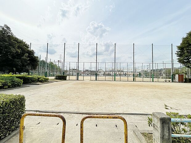 柳根町公園まで約700m