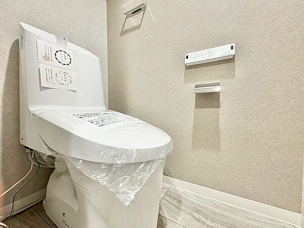 白を基調に飽きのこない空間は、質感豊かな仕上がりです。