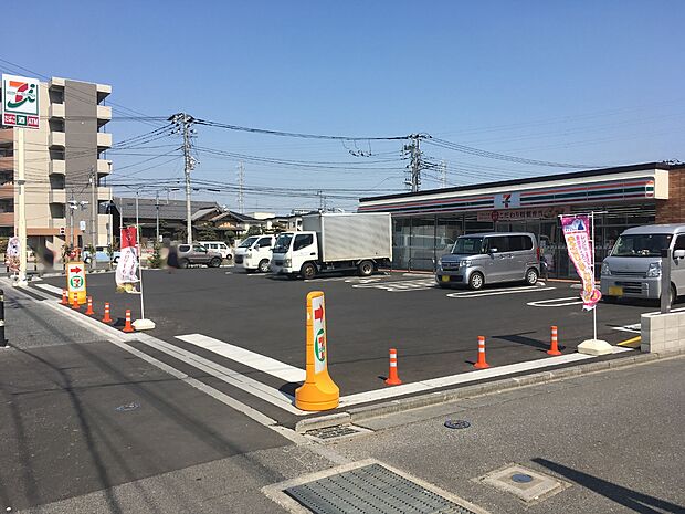 セブンイレブン川口里中央店まで約505m