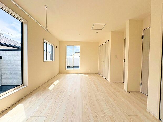 将来的に二つの部屋にアレンジできるフレキシブルルーム付き。