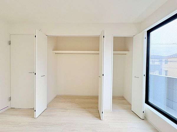 全居室に収納を完備したストレスフリーなお住まいです。