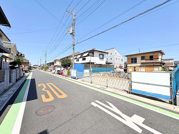 二部屋から行き来できる続きバルコニーを配置しています。(令和8年5月 撮影)