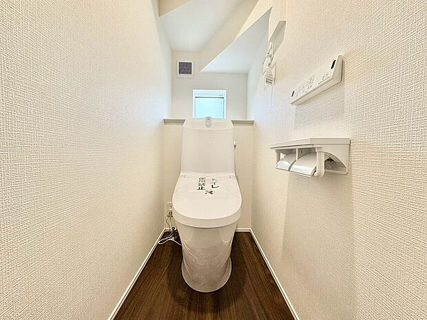 白を基調としたシンプルながらも落ち着くデザイン。