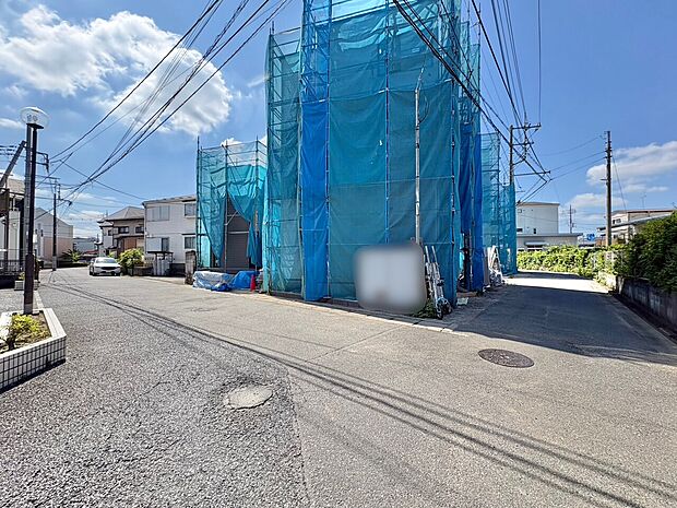 プライバシーに配慮した2階リビング設計。(令和8年7月撮影)