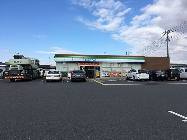 ファミリーマート岩槻東町一丁目店まで約800m