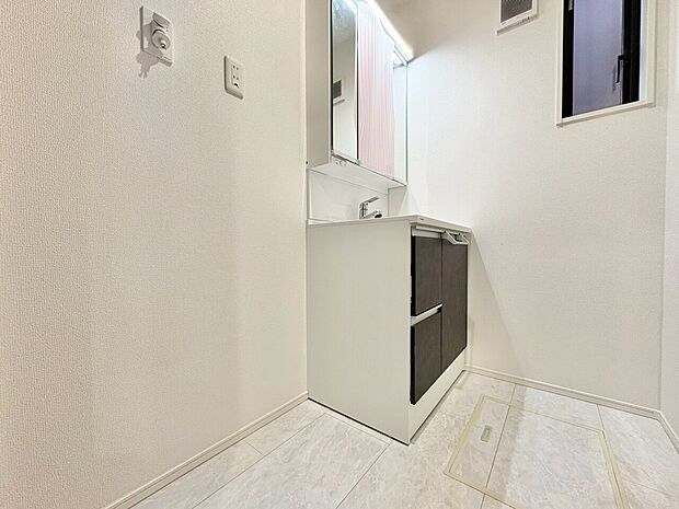朝の慌ただしい時間でもホテルライクなスペースを感じます。
