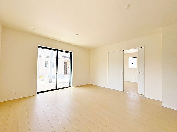 住む人の暮らしを心地よく彩り、愛着の深まるリビング空間へ。
