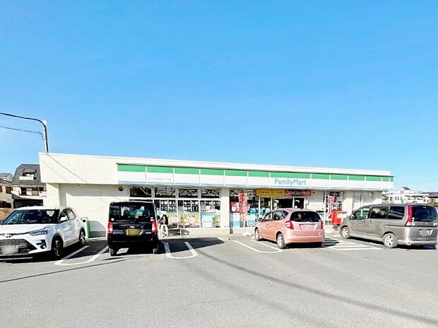 ファミリーマート さいたま西堀九丁目店まで約600m