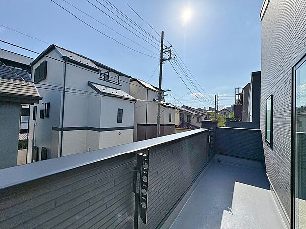 空と風を感じる、開放感ある暮らし心地を味わうことができます。