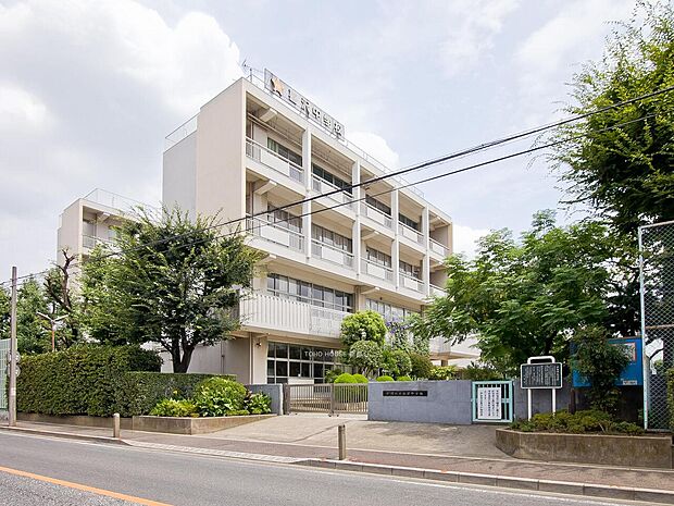 喜沢中学校まで約610m