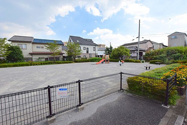 元町1丁目公園まで約550m