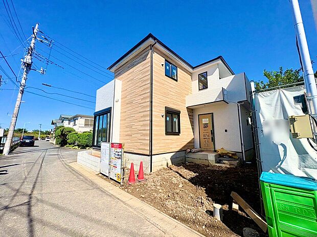 25.4帖のLDKには多目的に利用可能なファミリースペース付き。(令和8年10月撮影)