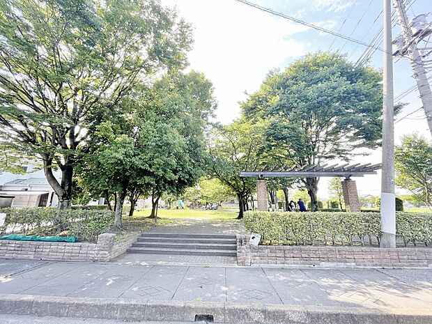 間久里第一公園まで約350m