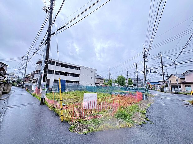 LDKは広々20.5帖、キッチン横にはパントリーを確保しました。(令和8年5月 撮影)