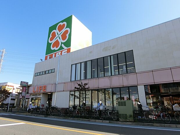 ライフ北越谷店まで約1400m