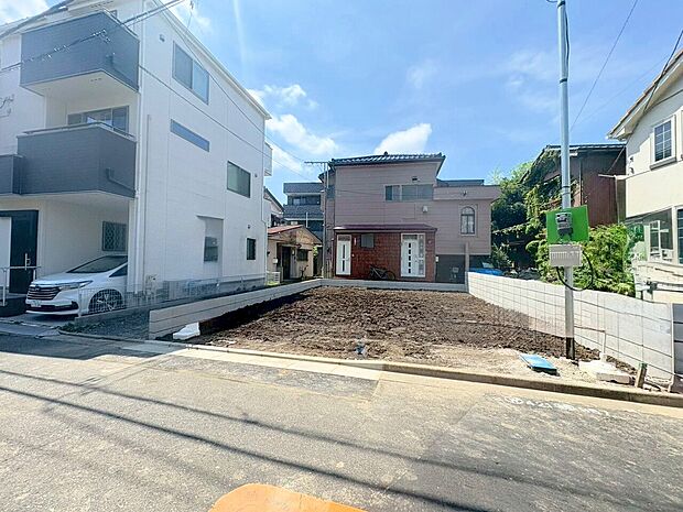 キッチンそばに水回りを設け、毎日の家事動線にも配慮しました。(令和8年6月 撮影)