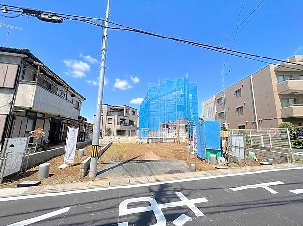 自然が多く残る閑静な住宅街。バイパス周辺には大型商業施設が充実しています。(令和8年9月撮影)
