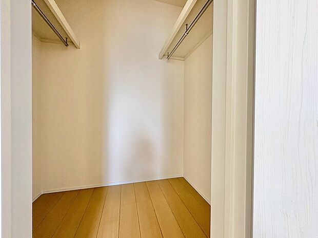 WICを備えることで、すっきりとした居室空間を実現できます。