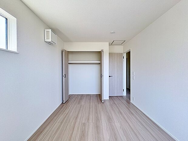 全居室に収納を完備したストレスフリーなお住まいです。