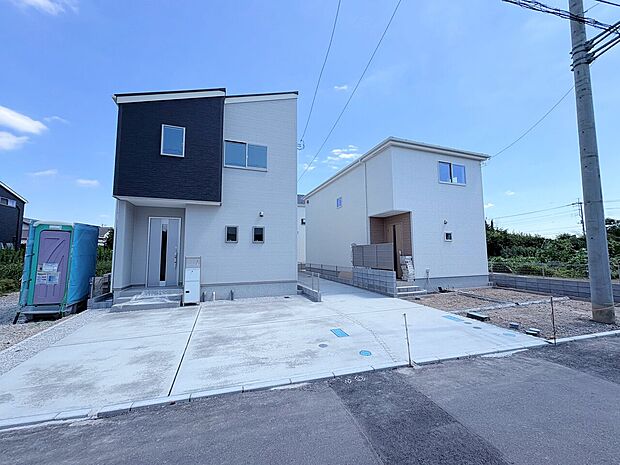 洗練されたデザインの外観が街並みに彩りを演出します。