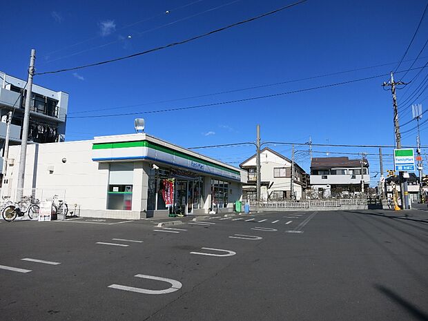 ファミリーマートさいたま日進2丁目店まで約413m