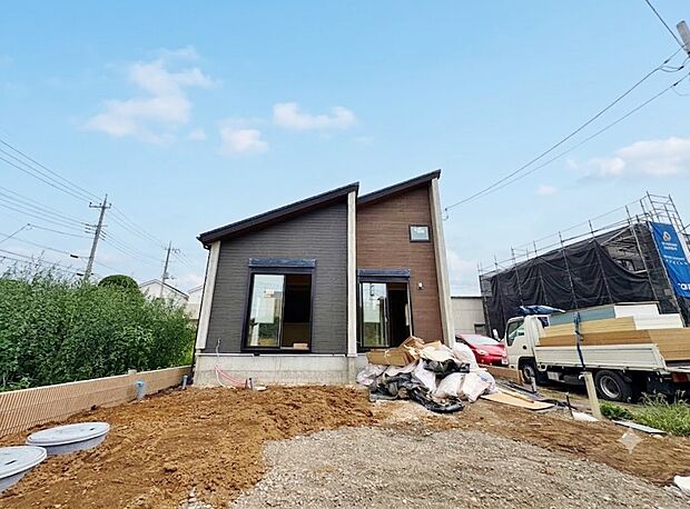 設計者の拘りが伝わってくる素敵な建物です。(令和8年7月撮影)