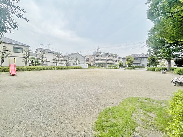 青木2丁目第3公園まで約400m