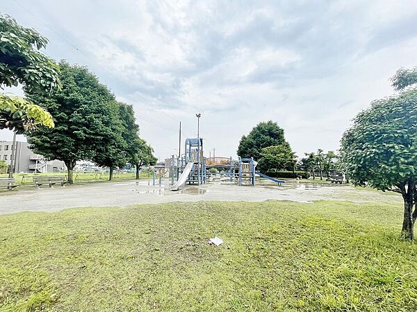 上日出谷宮公園まで約1500m