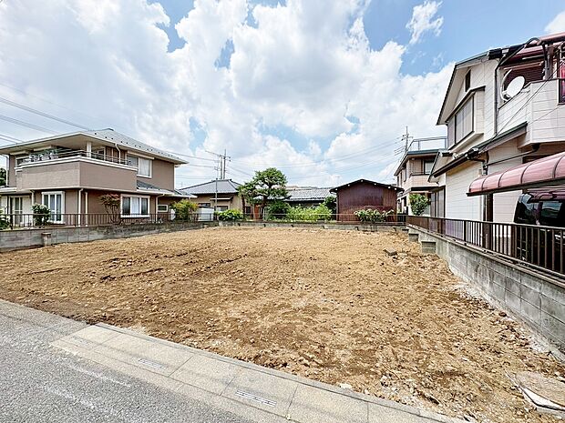 小・中学校まで徒歩10分以内でお子様の通学も安心です。(令和8年6月 撮影)