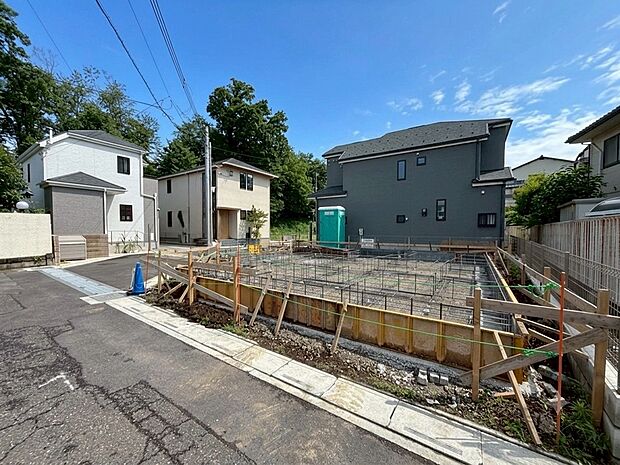 LDKは15帖、続き間の6帖洋室を備えた間取りです。(令和8年7月撮影)