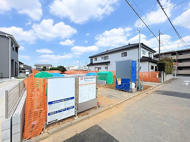 LDK17.9帖。キッチンからリビング全体を見渡せます。(令和8年7月撮影)