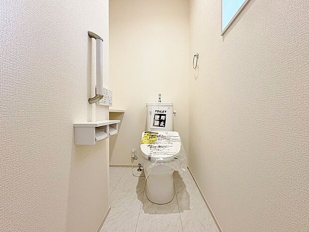 白を基調に飽きのこない空間は、質感豊かな仕上がりです。
