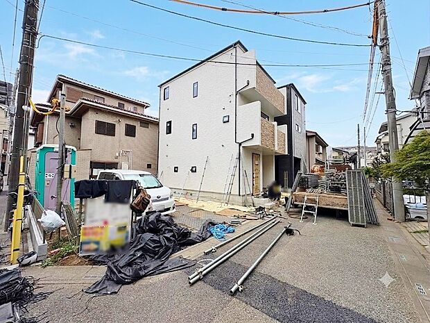 プライバシーに配慮した2階リビング設計。(令和8年7月撮影)