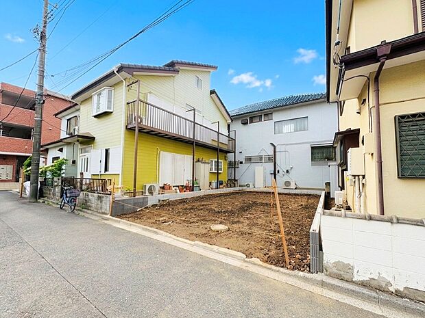2階と3階にバルコニーを設けました。(令和8年6月 撮影)