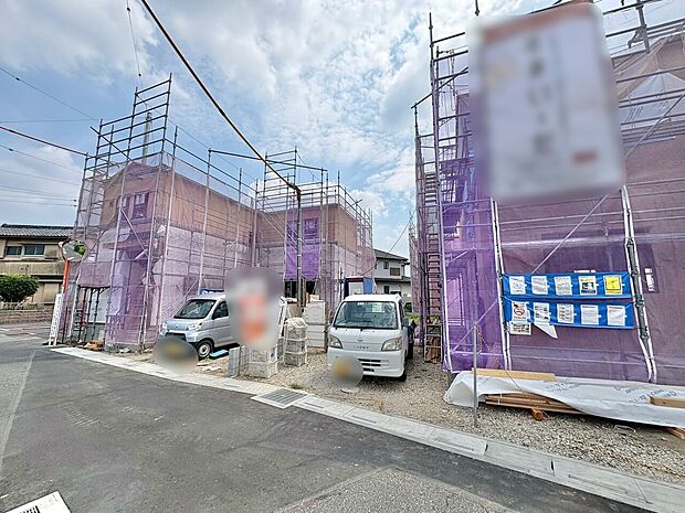 自然と家族のコミュニケーションが生まれるリビングイン階段を採用。(令和8年7月撮影)