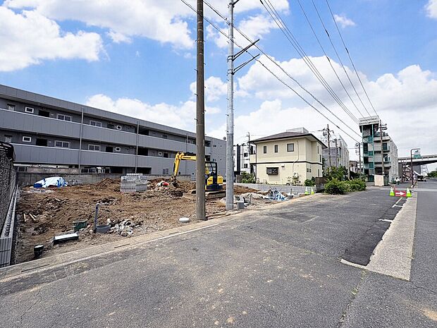 LDK広々20帖＋続き間和室2.5帖の開放的な空間が広がります。(令和8年6月 撮影)