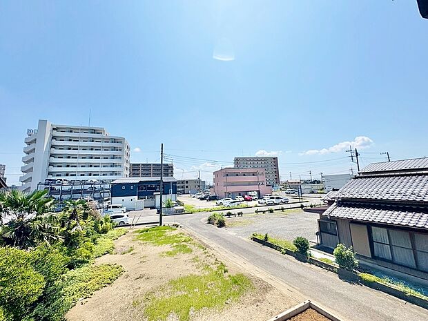周りを見渡す遙かなる眺望とともに暮らす毎日。