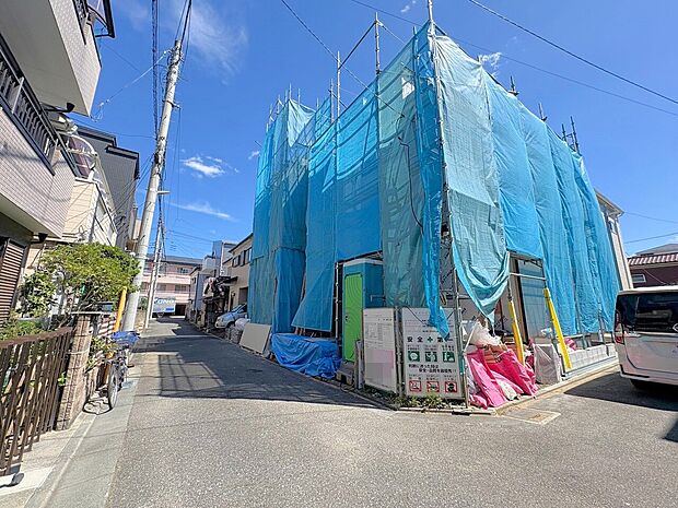小学校まで徒歩10分でお子様の通学も安心です。(令和8年9月撮影)