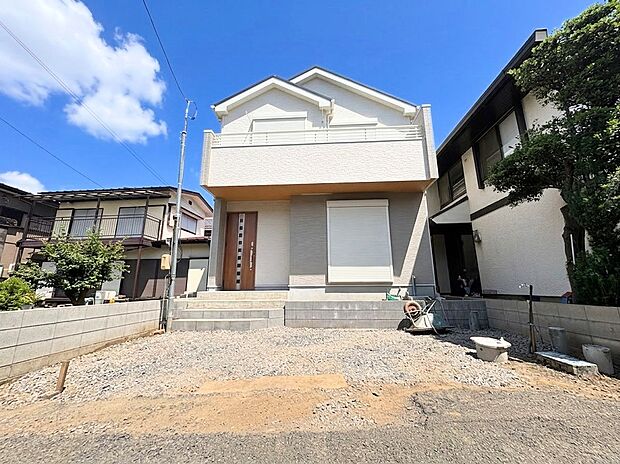 西大宮駅徒歩17分、南側幅員2.9m公道に面しており、陽当り良好な立地です。(令和8年9月撮影)