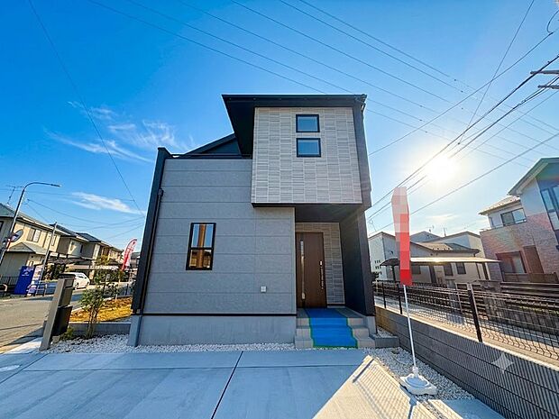 小・中学校まで徒歩8分圏内、お子様の通学も安心です。