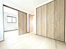 洋室：全居室二面採光、各部屋に収納スペースを確保した間取り。