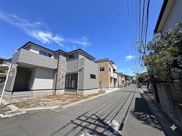 広々としたLDKは21帖＋2.5帖の開放的な空間。(令和8年6月 撮影)